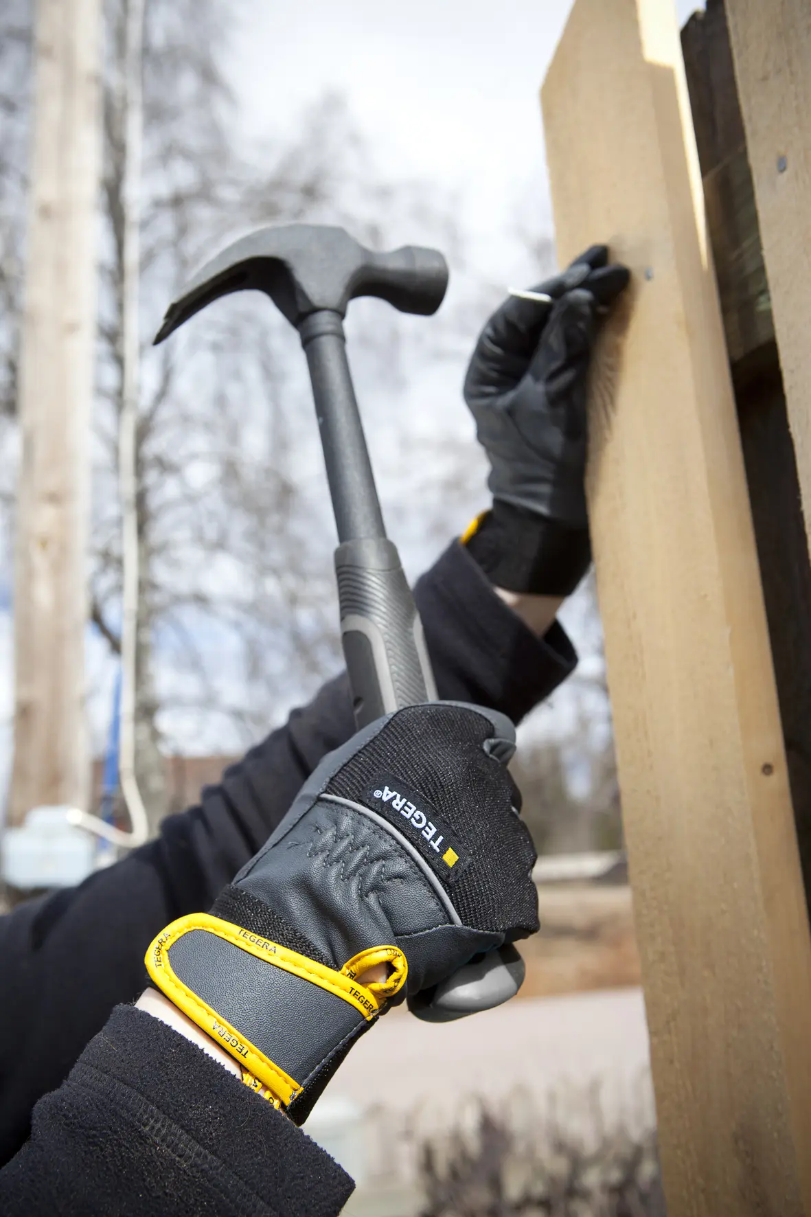 Synthetic leather glove TEGERA Pro 9105 Environment image